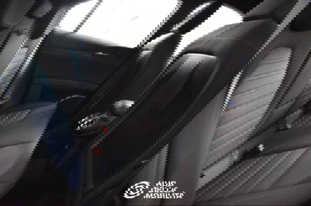 Alfa Romeo Stelvio usata a Perugia (15)