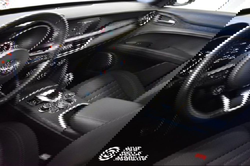 Alfa Romeo Stelvio usata a Perugia (17)