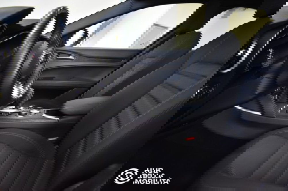 Alfa Romeo Stelvio usata a Perugia (18)