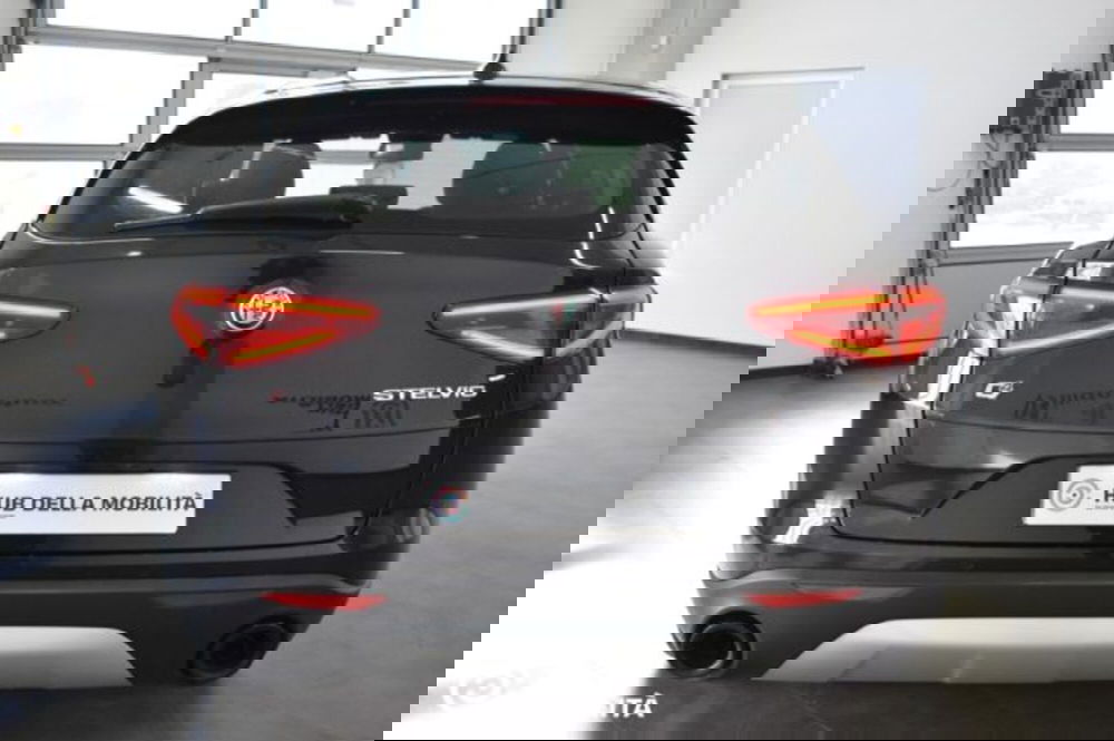 Alfa Romeo Stelvio usata a Perugia (5)