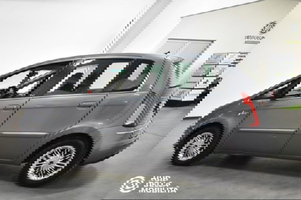 Lancia Musa usata a Perugia (4)