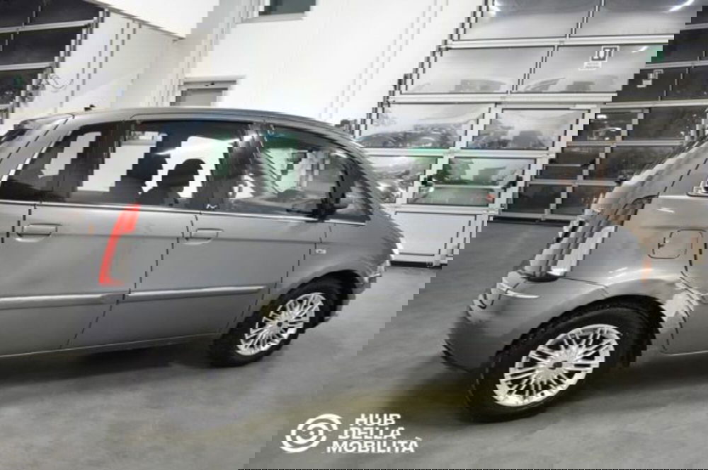 Lancia Musa usata a Perugia (6)