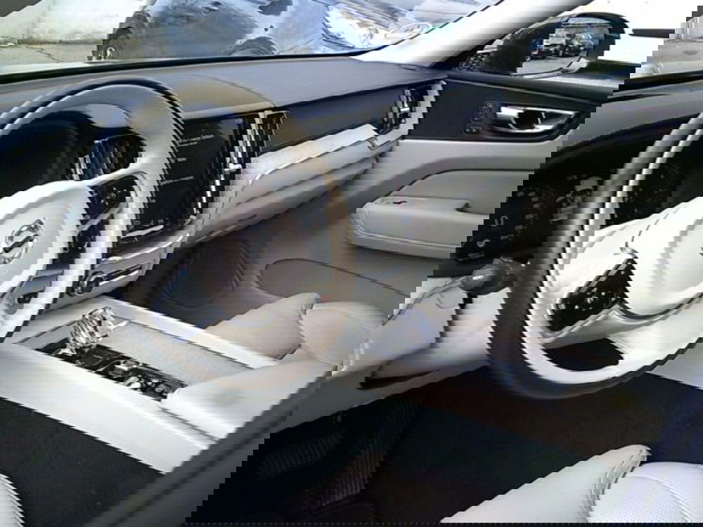 Volvo XC60 usata a Novara (5)