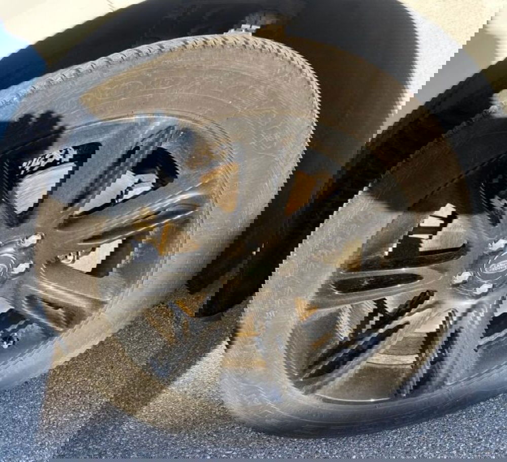 Land Rover Range Rover Velar usata a Livorno (9)