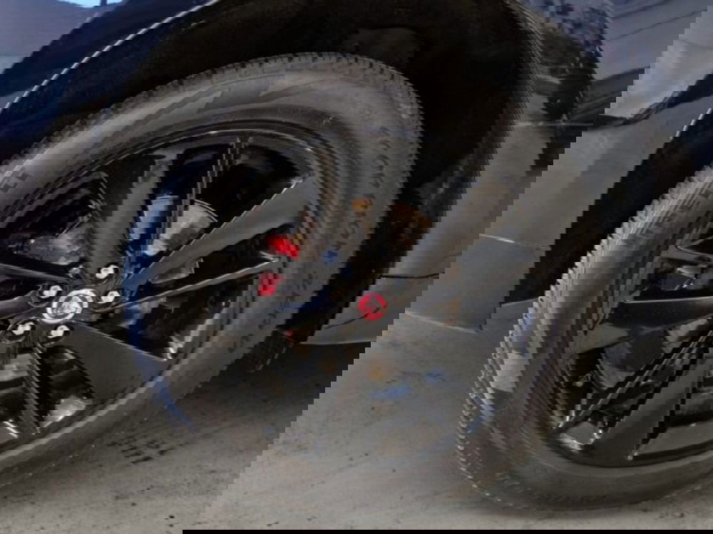 Jaguar F-Pace usata a Livorno (11)