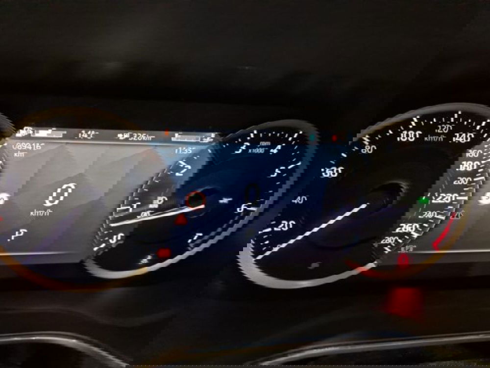 Jaguar F-Pace usata a Livorno (12)