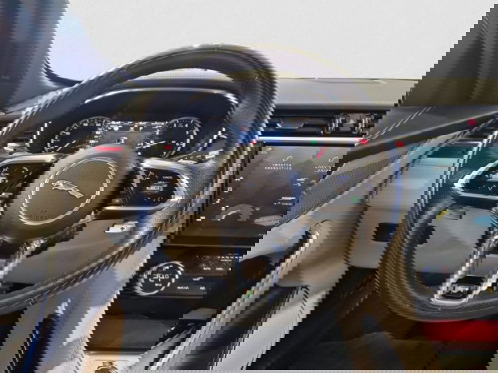 Jaguar F-Pace usata a Livorno (16)