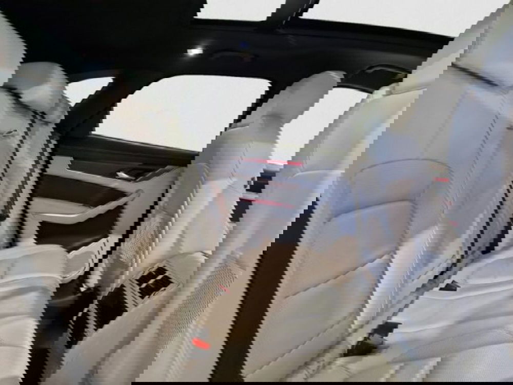 Jaguar F-Pace usata a Livorno (7)