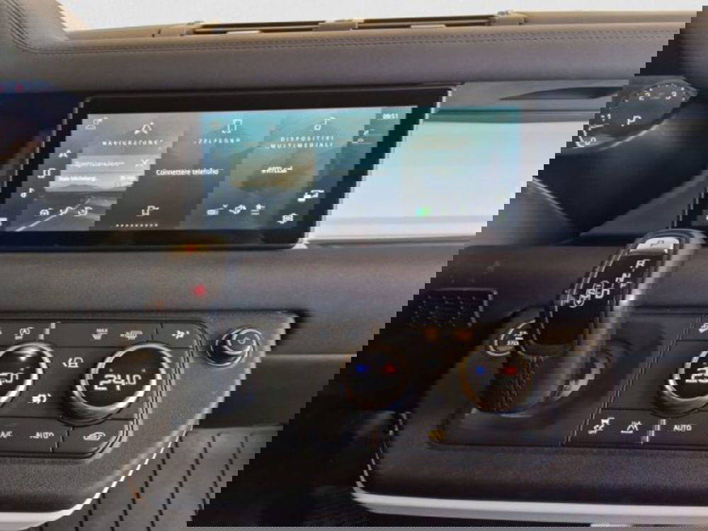 Land Rover Defender usata a Livorno (17)