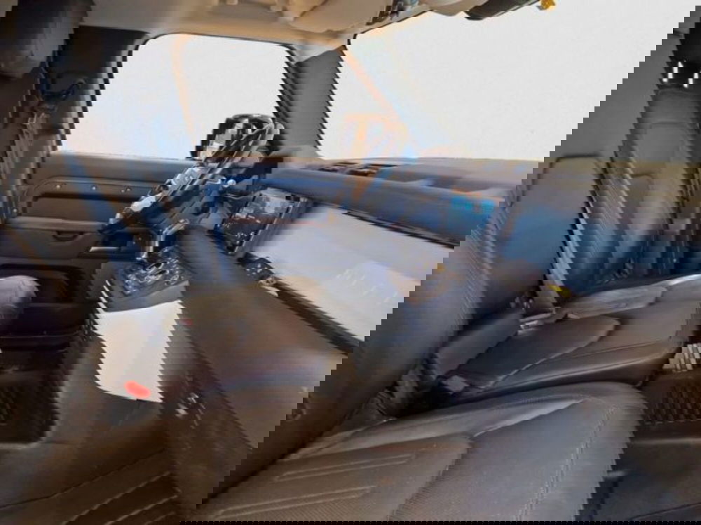 Land Rover Defender usata a Livorno (4)