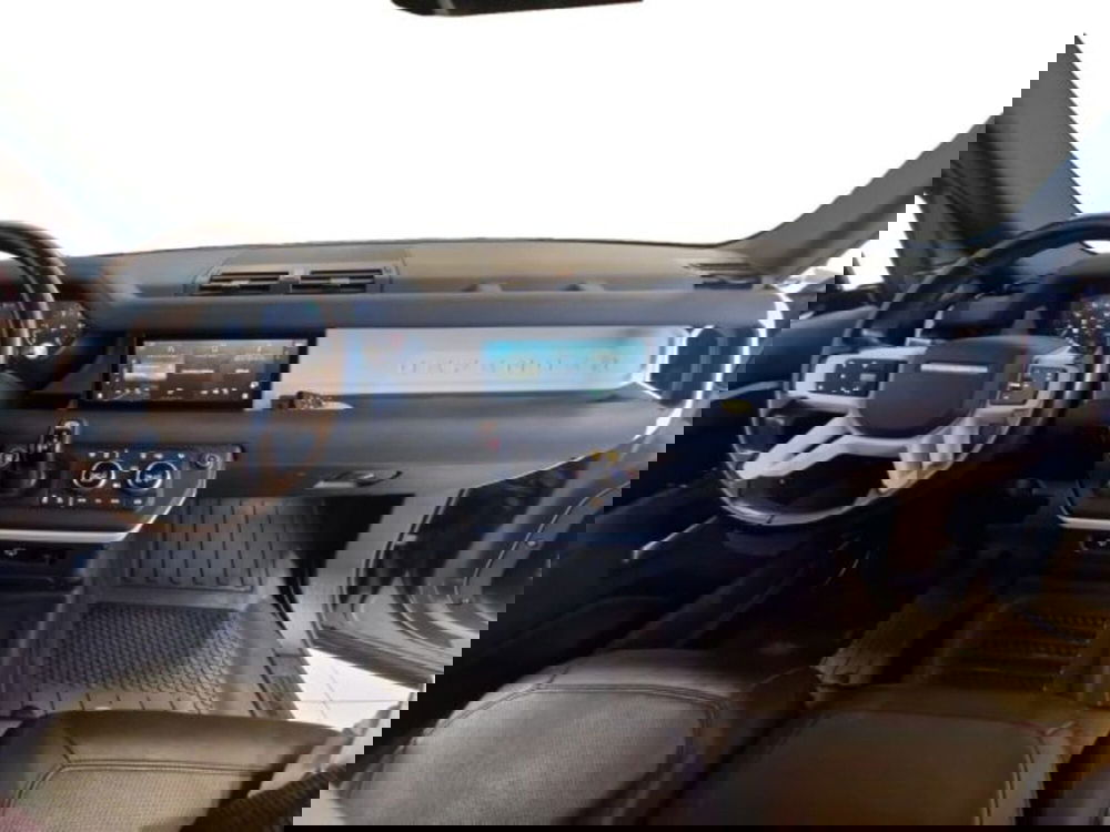 Land Rover Defender usata a Livorno (5)