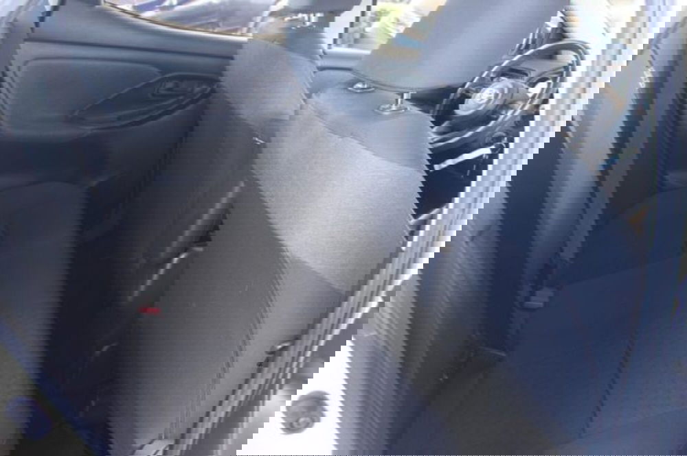 Toyota Yaris Cross nuova a Roma (8)