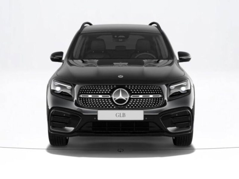 Mercedes-Benz GLB nuova a Verona (3)