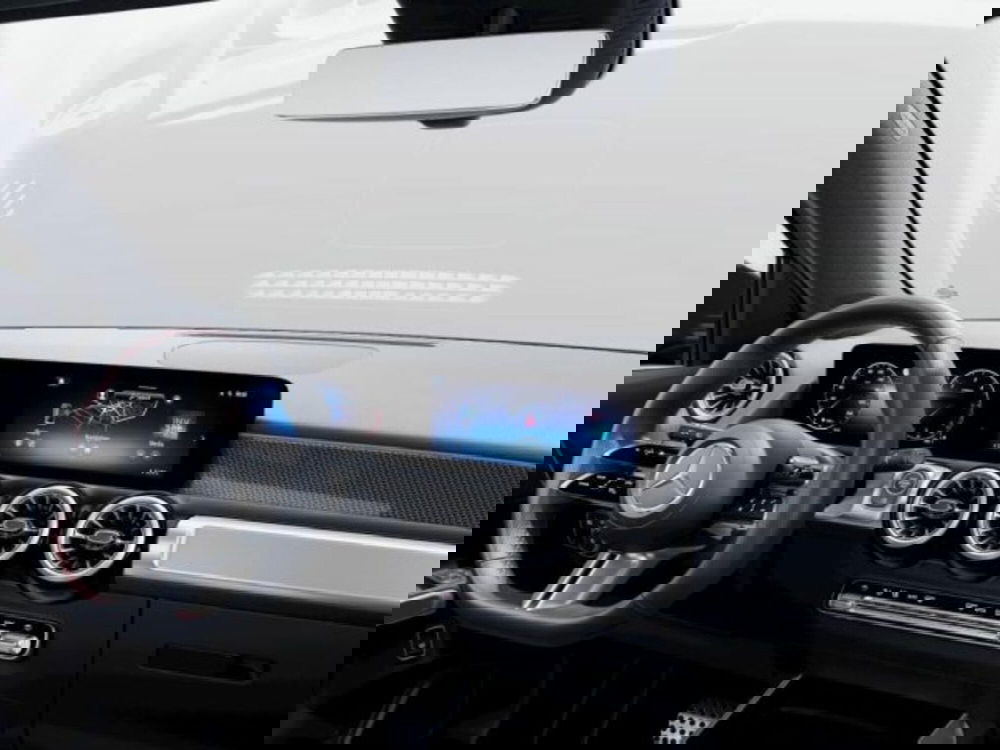 Mercedes-Benz GLB nuova a Verona (8)