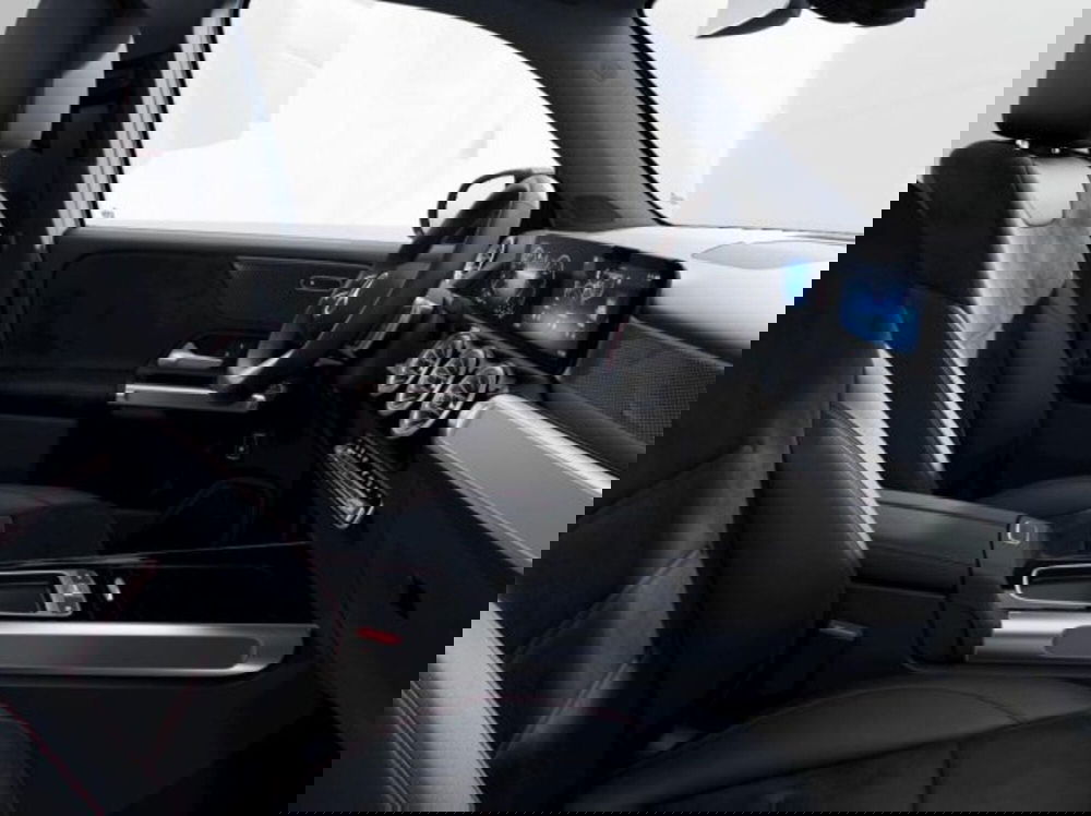 Mercedes-Benz GLB nuova a Verona (6)