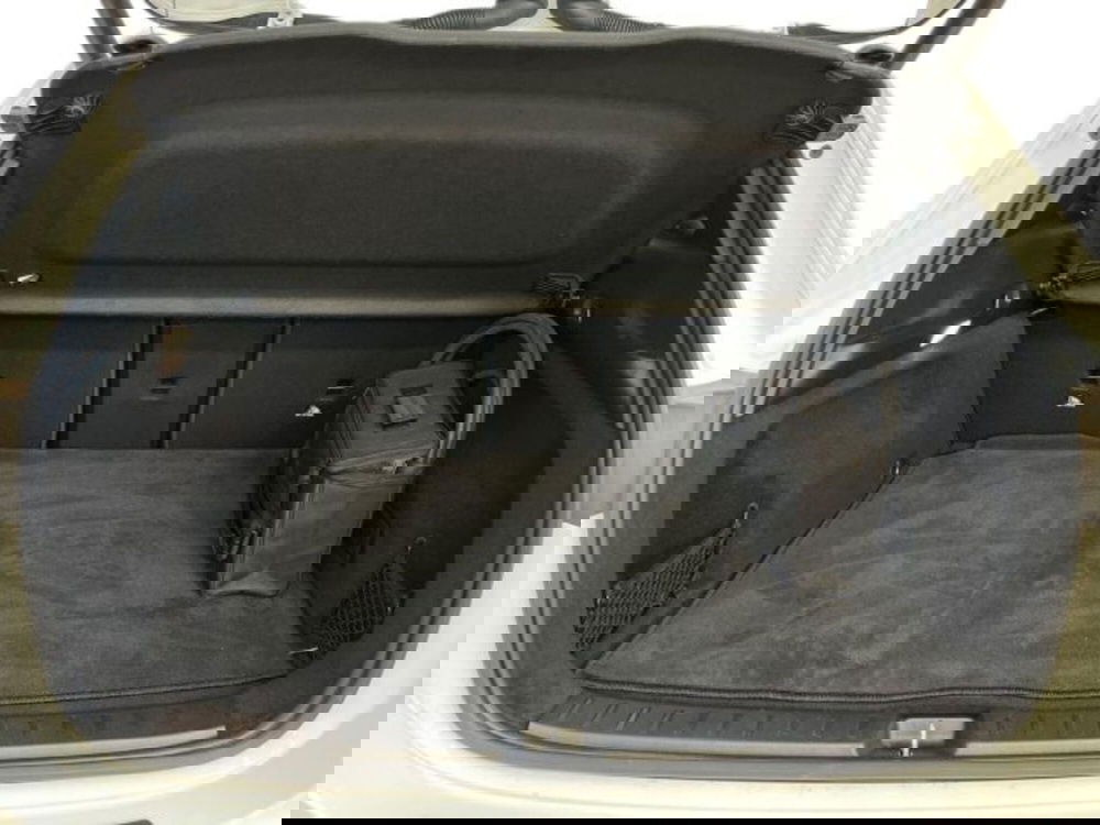 Mercedes-Benz EQA usata a Verona (13)