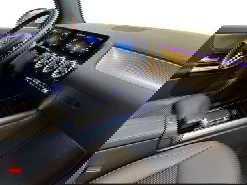 Mercedes-Benz EQA usata a Verona (15)