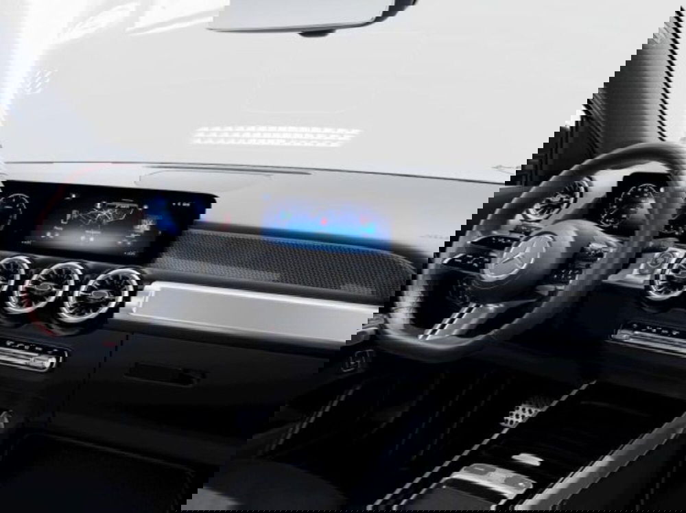 Mercedes-Benz GLB nuova a Verona (8)