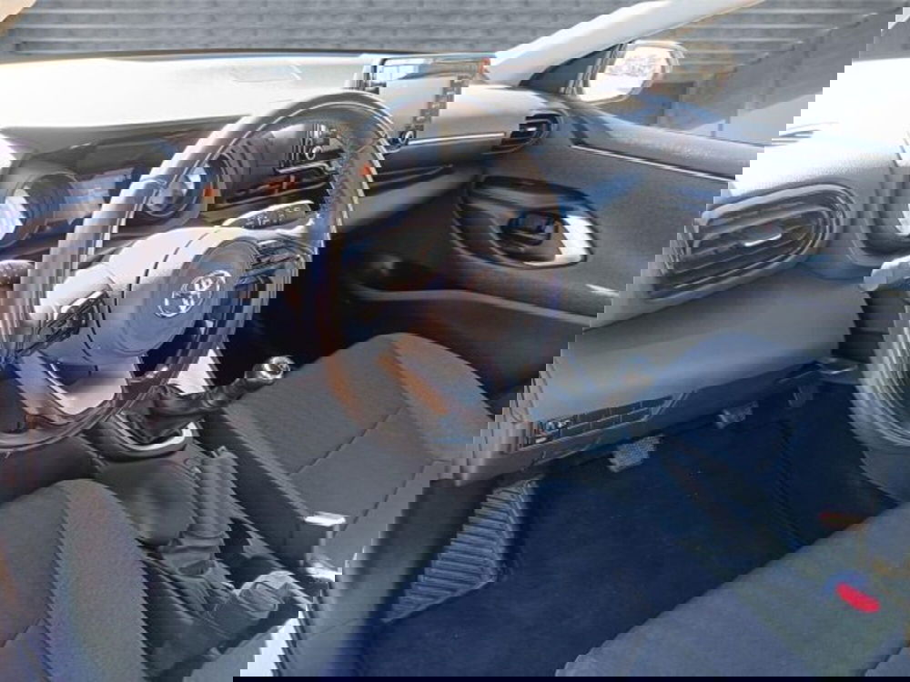 Toyota Yaris usata a Bari (10)