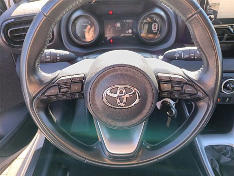Toyota Yaris usata a Bari (15)