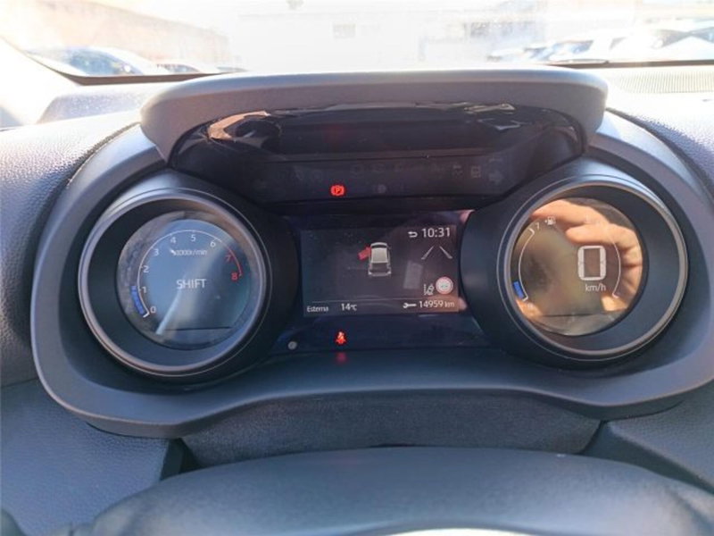 Toyota Yaris usata a Bari (16)