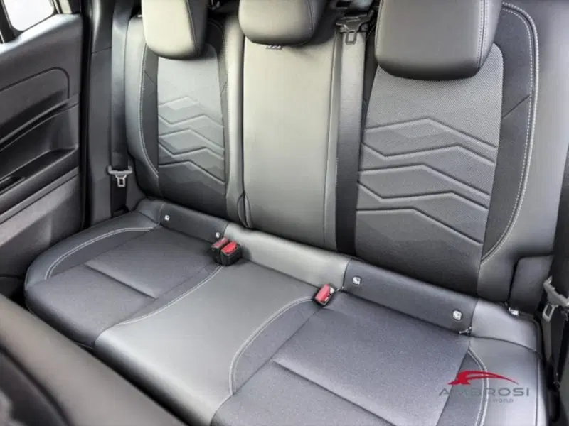 Jeep Avenger nuova a Perugia (11)