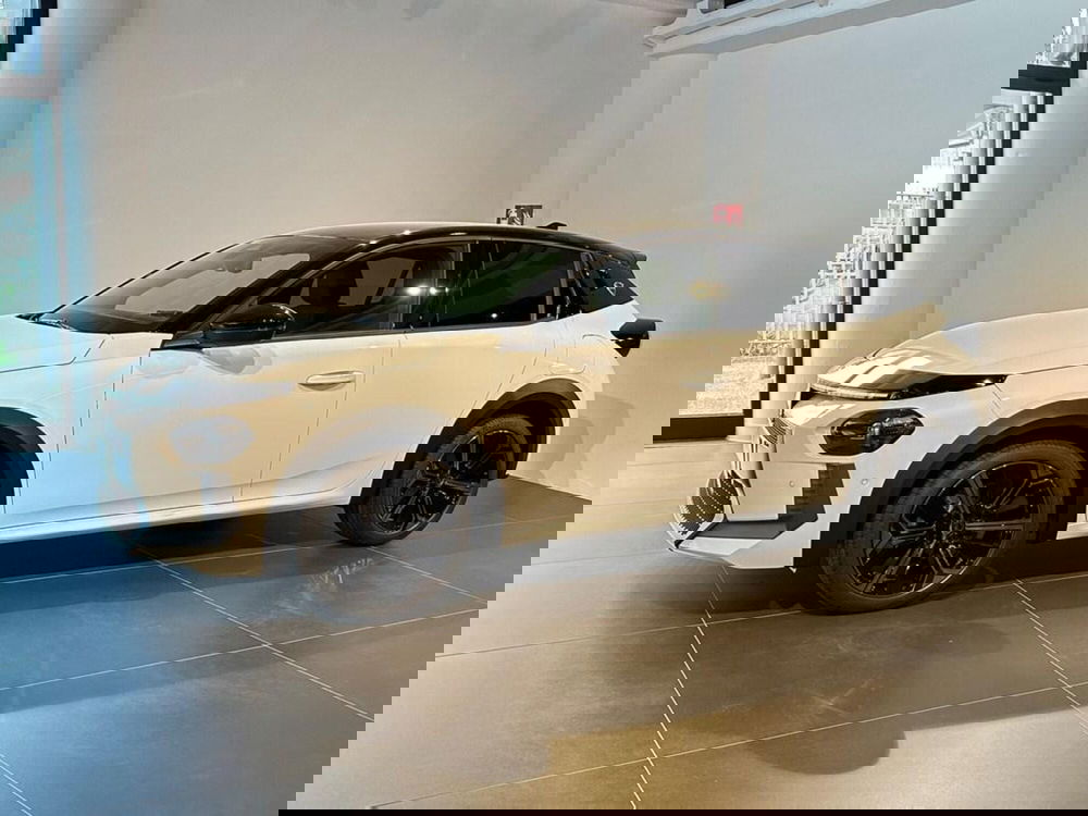 Lancia Ypsilon nuova a Sondrio (2)