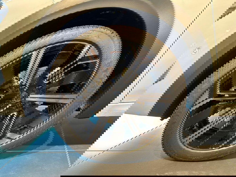 Lancia Ypsilon nuova a Sondrio (8)