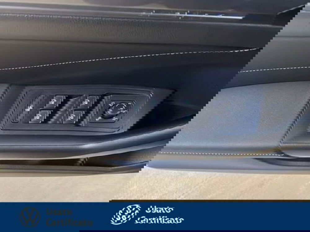 Volkswagen T-Roc usata a Vicenza (16)