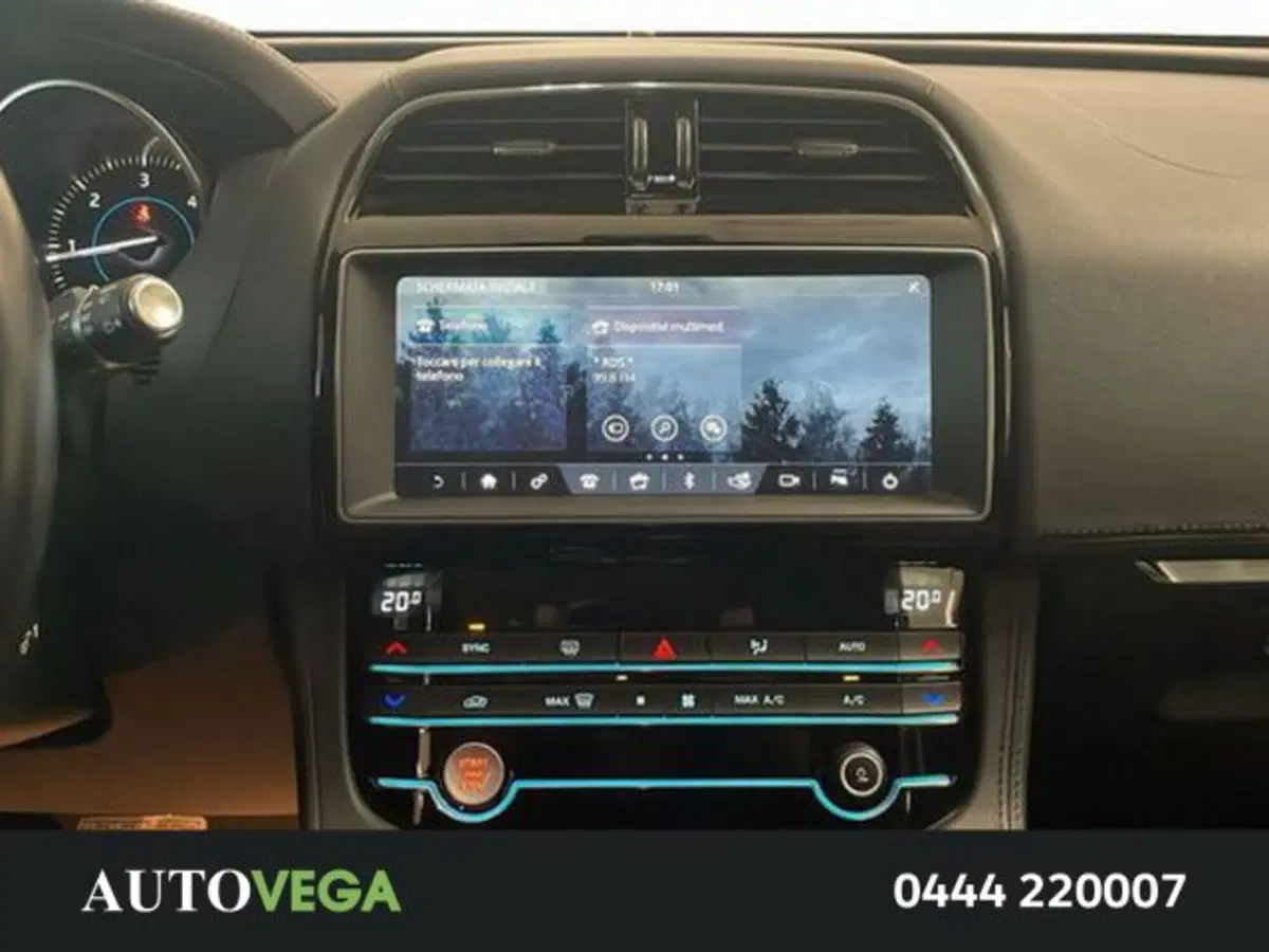 Jaguar F-Pace usata a Vicenza (10)