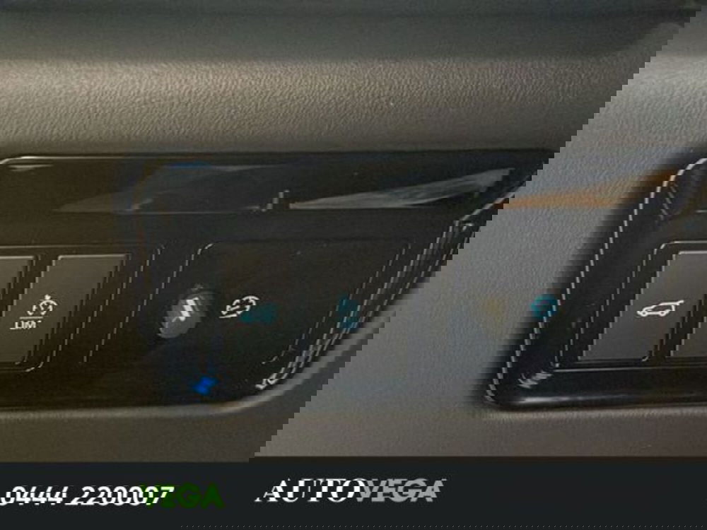 Jaguar F-Pace usata a Vicenza (14)