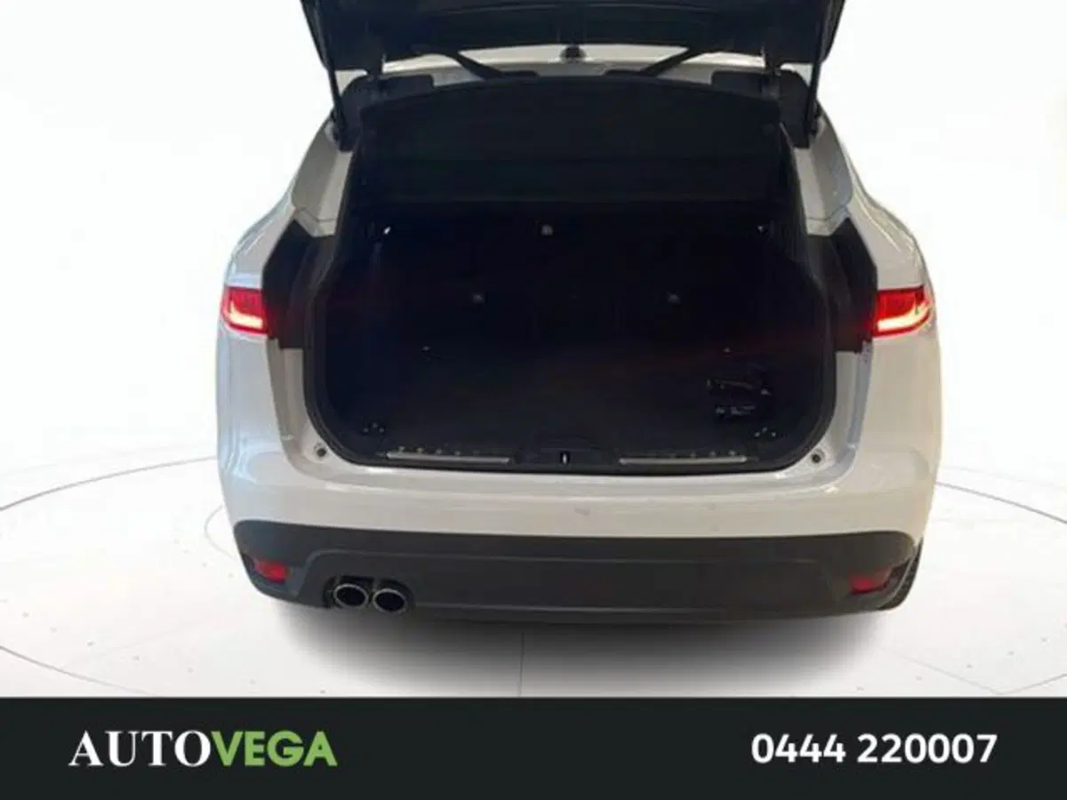 Jaguar F-Pace usata a Vicenza (15)