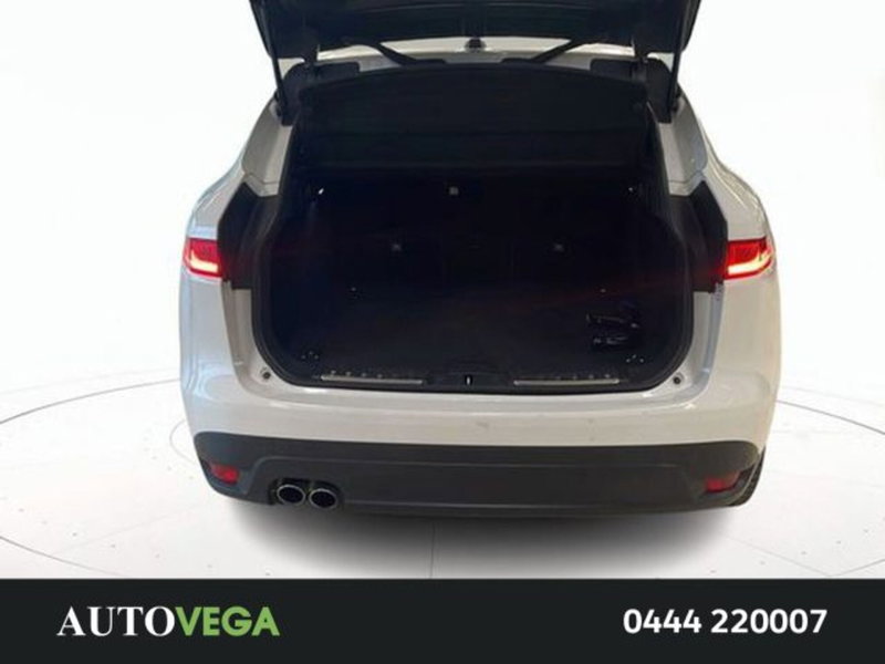 Jaguar F-Pace usata a Vicenza (15)