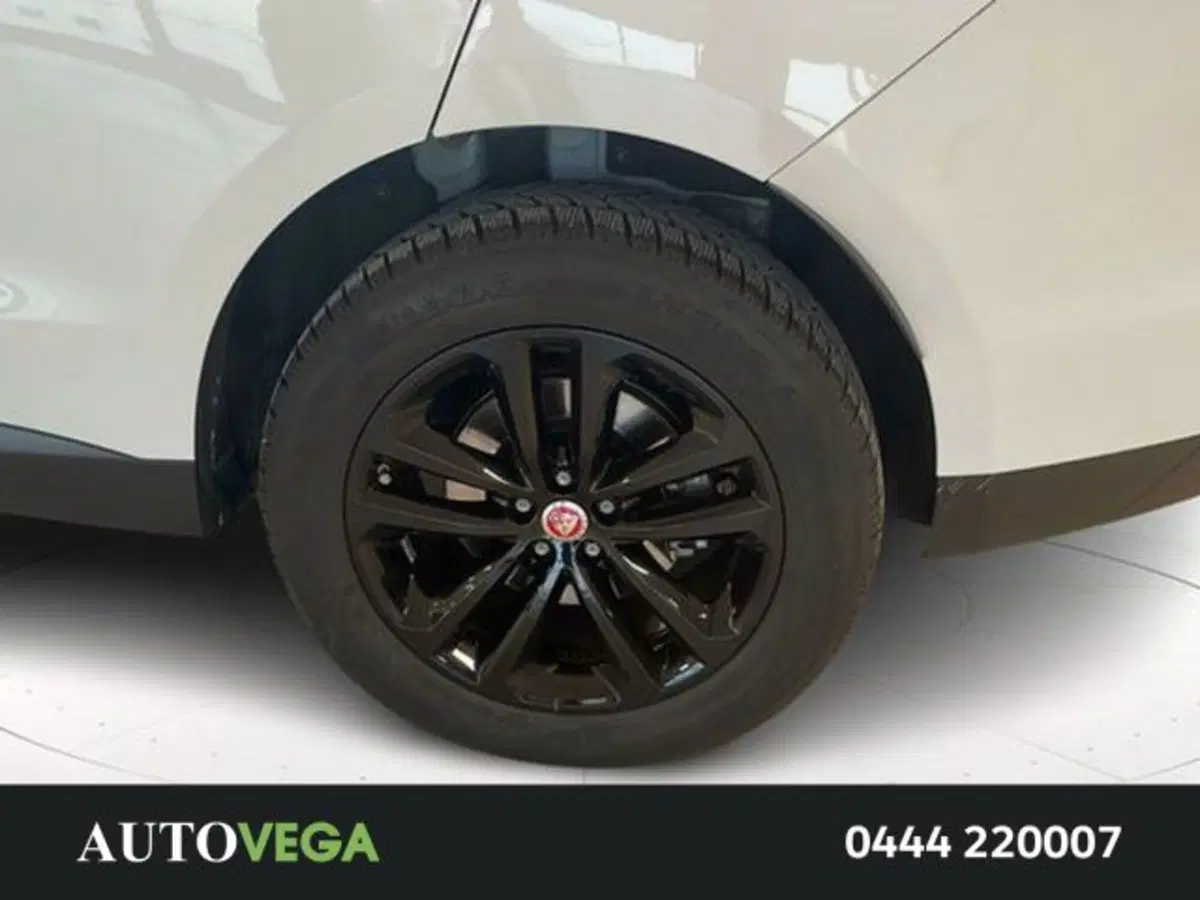 Jaguar F-Pace usata a Vicenza (16)