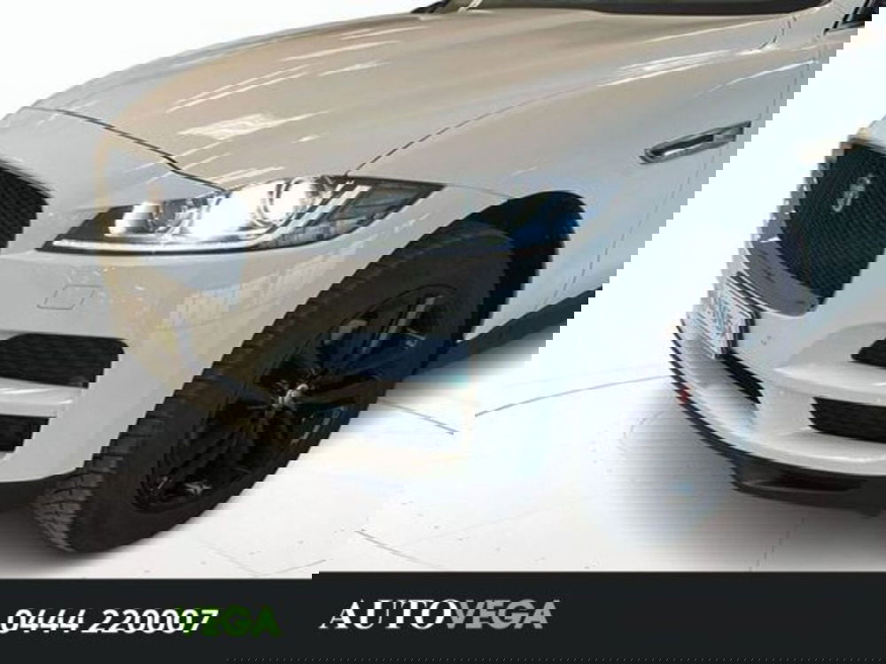 Jaguar F-Pace usata a Vicenza (17)