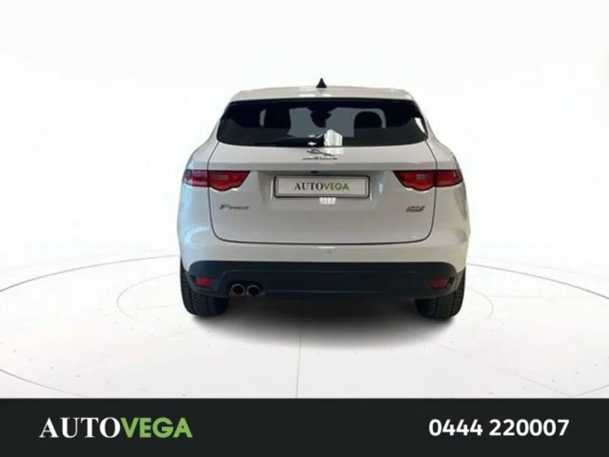 Jaguar F-Pace usata a Vicenza (5)