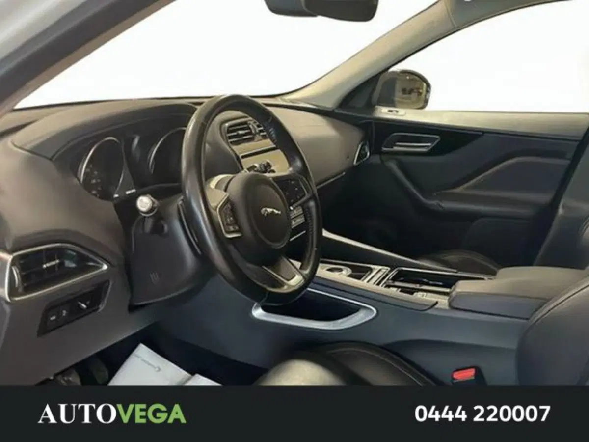 Jaguar F-Pace usata a Vicenza (7)