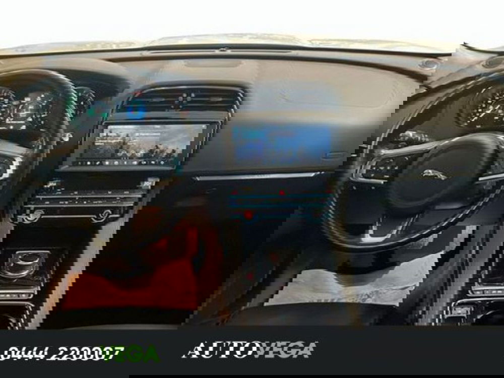 Jaguar F-Pace usata a Vicenza (8)