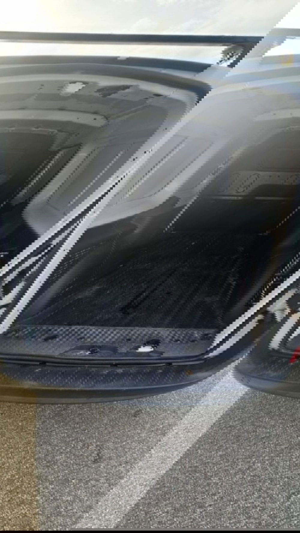 Nissan NV250 usata a Lucca (11)