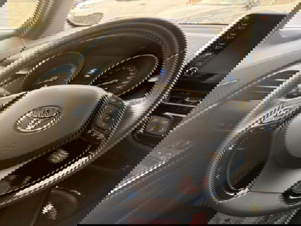 Toyota Toyota C-HR usata a Sassari (9)