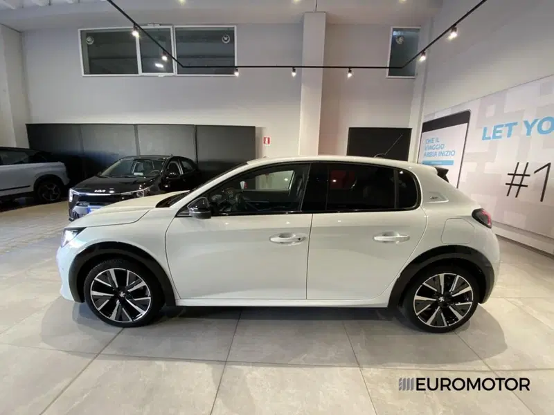 Peugeot 208 usata a Bari (15)