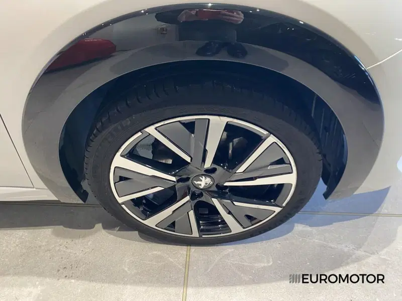Peugeot 208 usata a Bari (6)