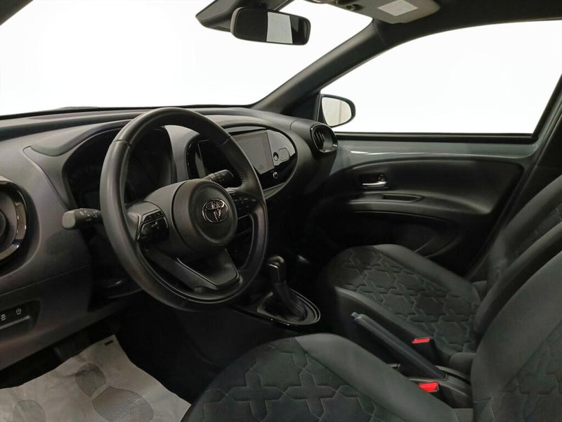 Toyota Aygo X usata a Monza e Brianza (13)