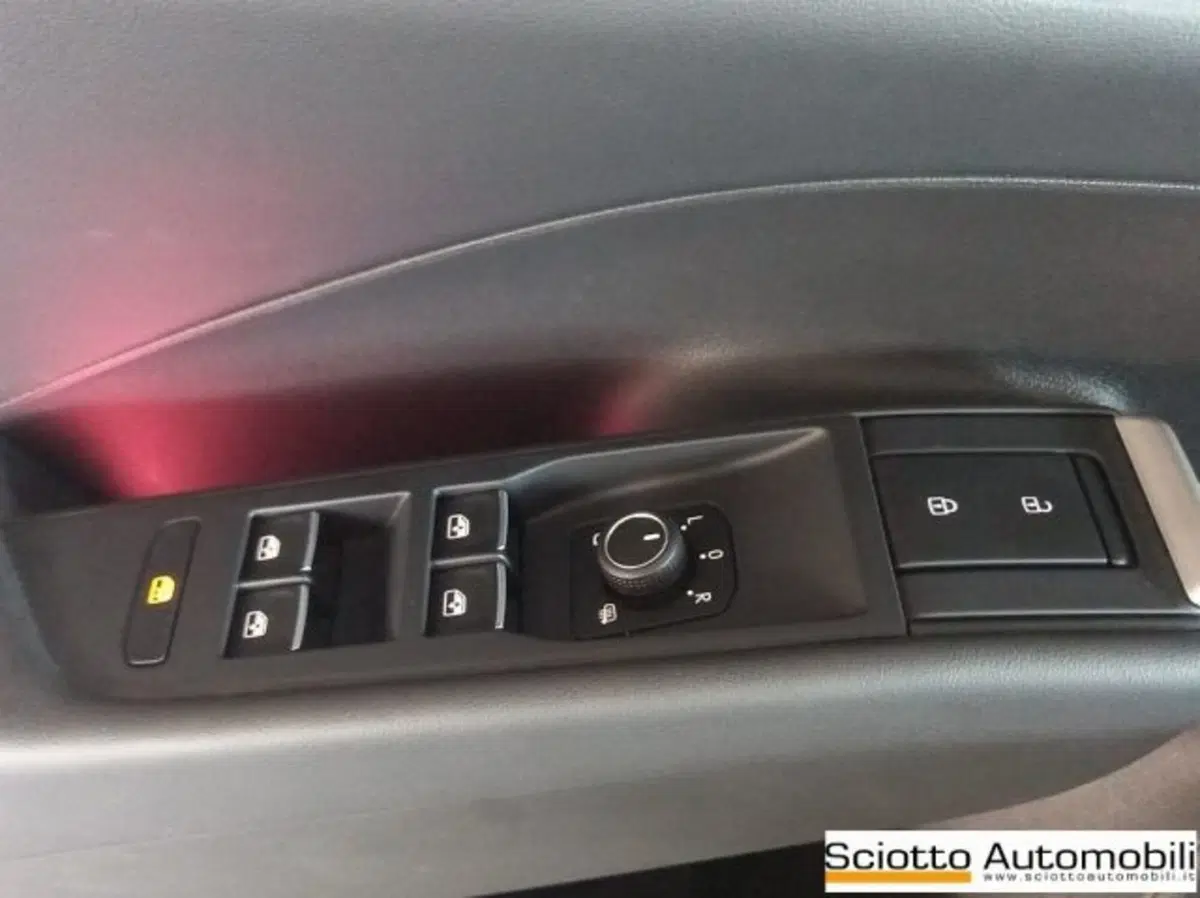 Volkswagen T-Roc nuova a Messina (12)