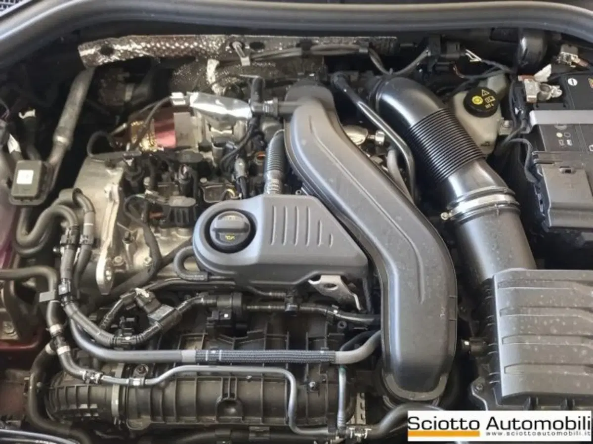 Volkswagen T-Roc nuova a Messina (18)