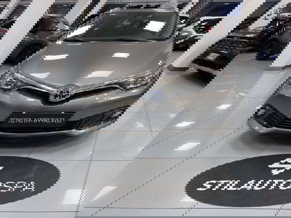 Toyota Auris Station Wagon usata a Prato (2)
