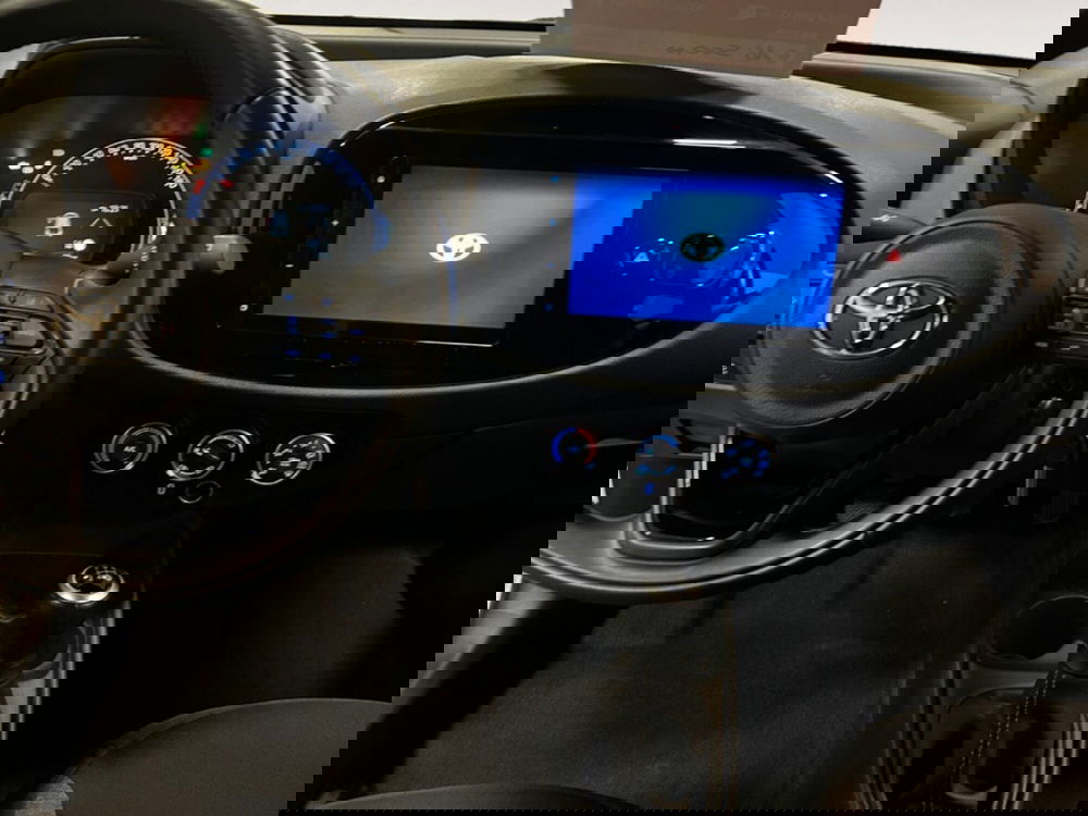 Toyota Aygo X usata a Verona (8)