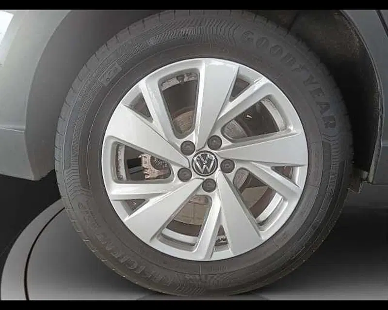 Volkswagen Taigo usata a Roma (11)