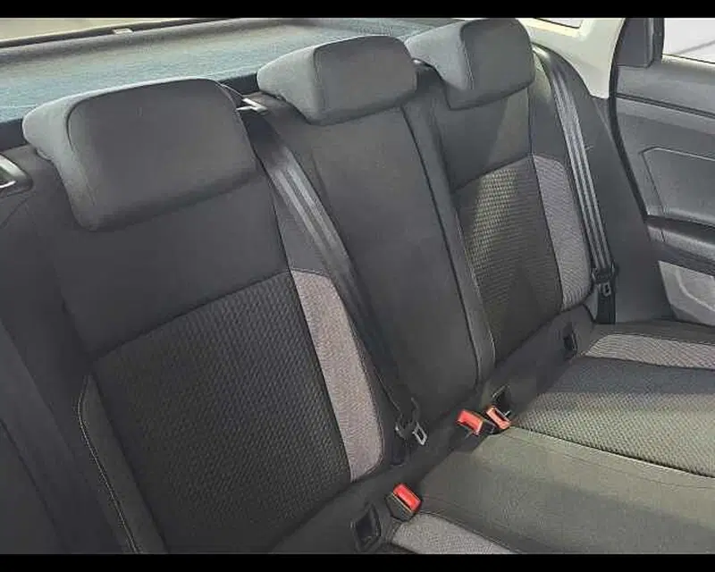 Volkswagen Taigo usata a Roma (9)