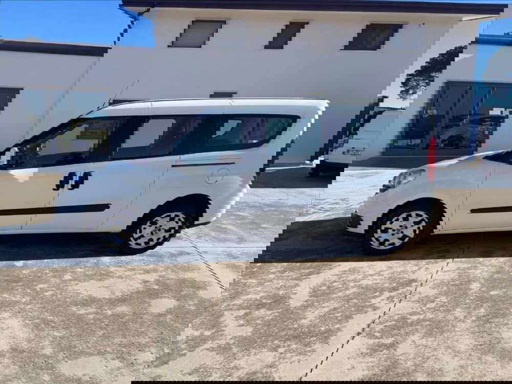 Fiat Doblò usata a Matera (6)